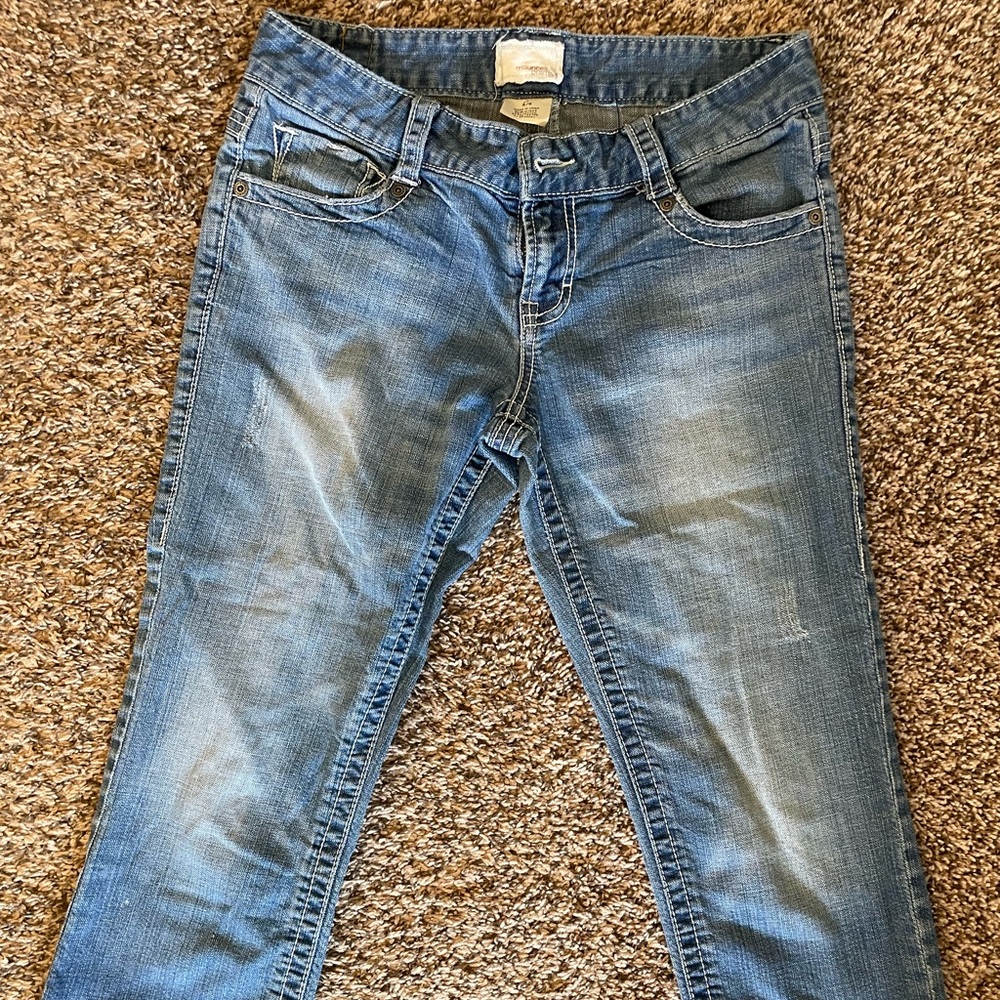 Maurices size 5/6 Jean capris